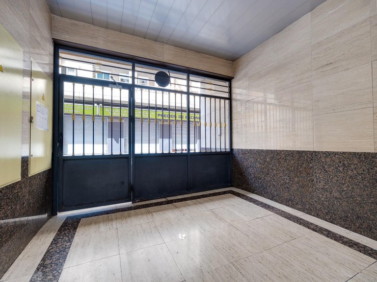 Apartment for Sale in Estacion de autobuses, Torrevieja, Alicante 32