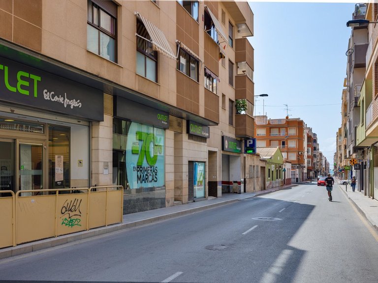 Apartment for Sale in Estacion de autobuses, Torrevieja, Alicante 33