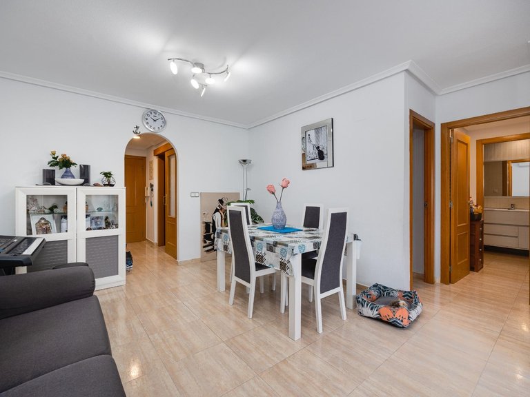 Apartment for Sale in Estacion de autobuses, Torrevieja, Alicante 8