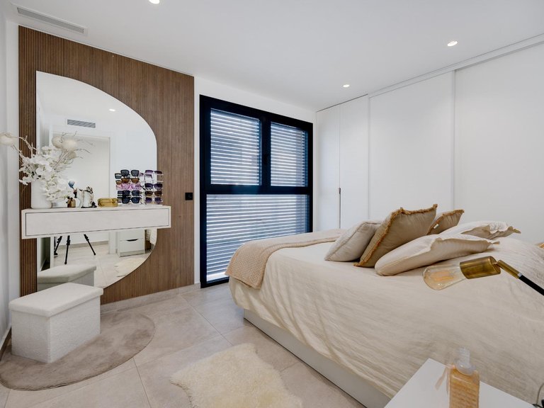 Apartment for Sale in Centro, Torrevieja, Alicante 21