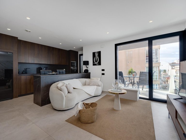 Apartment for Sale in Centro, Torrevieja, Alicante 4