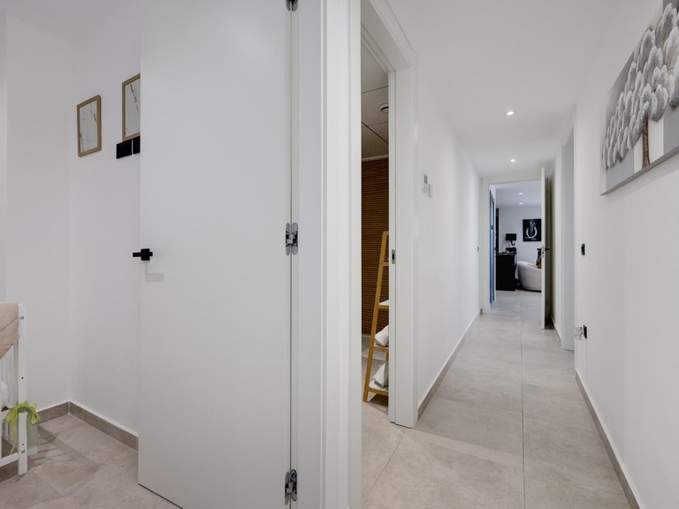 Apartment for Sale in Centro, Torrevieja, Alicante 32