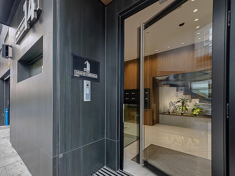 Apartment for Sale in Centro, Torrevieja, Alicante 43