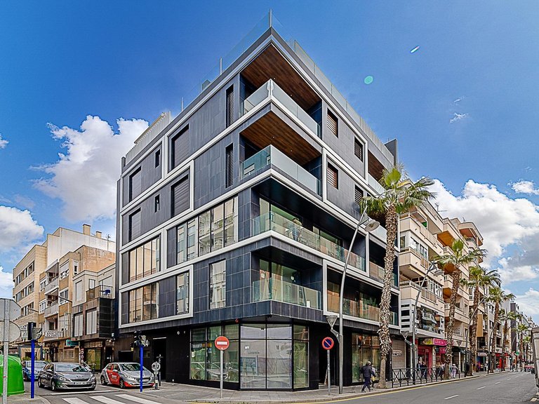 Apartment for Sale in Centro, Torrevieja, Alicante 1
