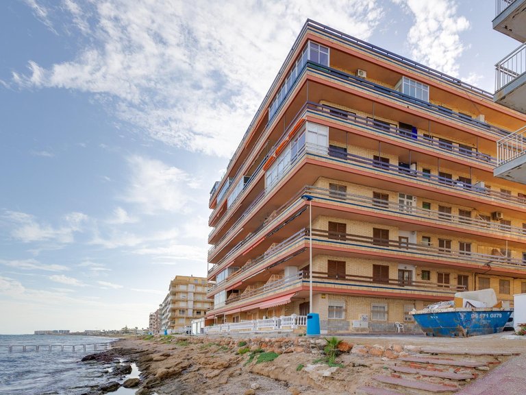 Apartment for Sale in Playa de los Naufragos, Torrevieja, Alicante 37
