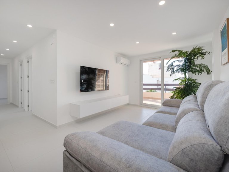 Apartment for Sale in Playa de los Naufragos, Torrevieja, Alicante 32