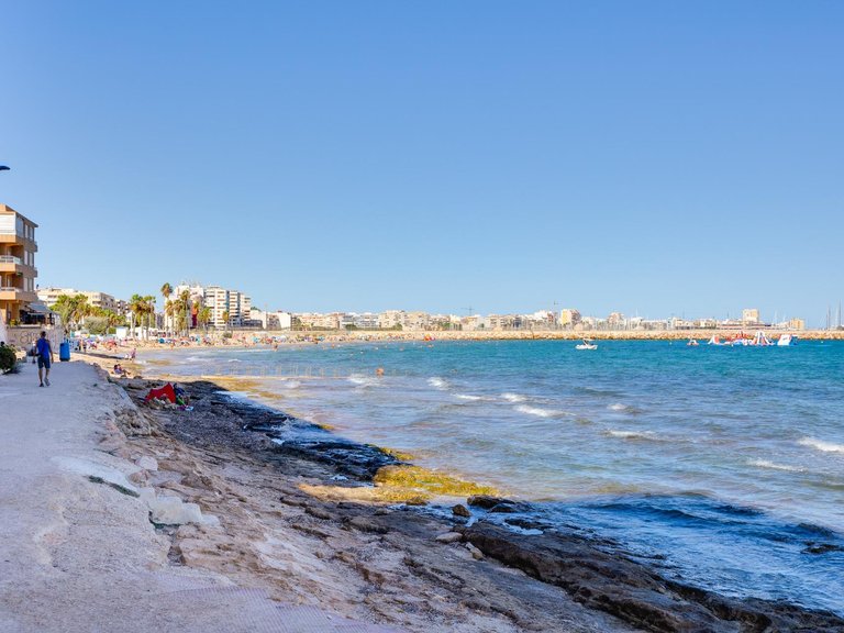 Apartment for Sale in Playa de los Naufragos, Torrevieja, Alicante 44