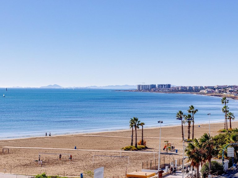 Apartment for Sale in Centro - Muelle Pesquero, Torrevieja, Alicante 30