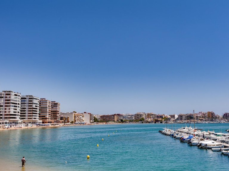 Apartment for Sale in Centro - Muelle Pesquero, Torrevieja, Alicante 33