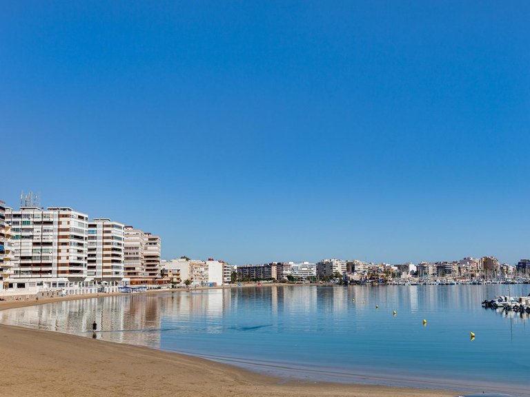 Apartment for Sale in Centro - Muelle Pesquero, Torrevieja, Alicante 35
