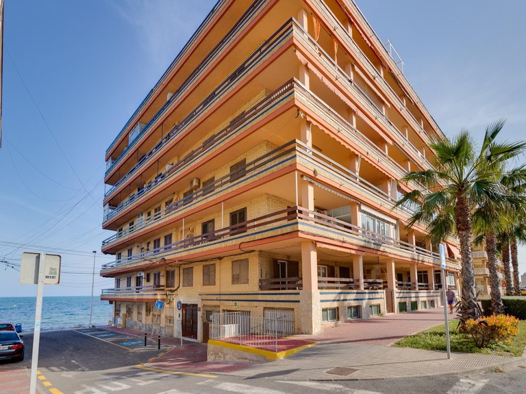Penthouse for Sale in Playa de los Naufragos, Torrevieja, Alicante 28