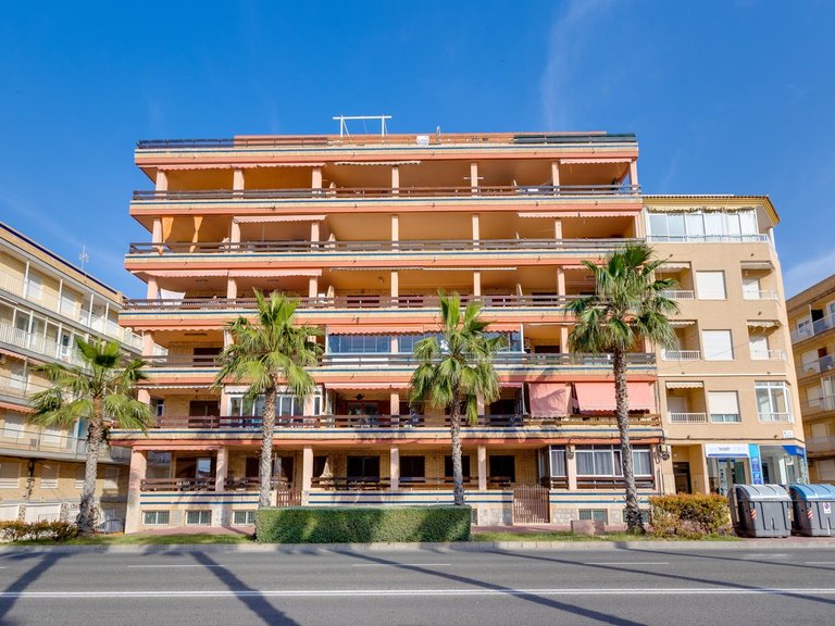 Penthouse for Sale in Playa de los Naufragos, Torrevieja, Alicante 36