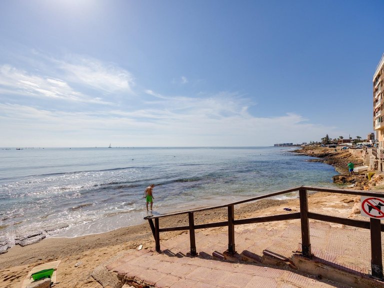 Penthouse for Sale in Playa de los Naufragos, Torrevieja, Alicante 39