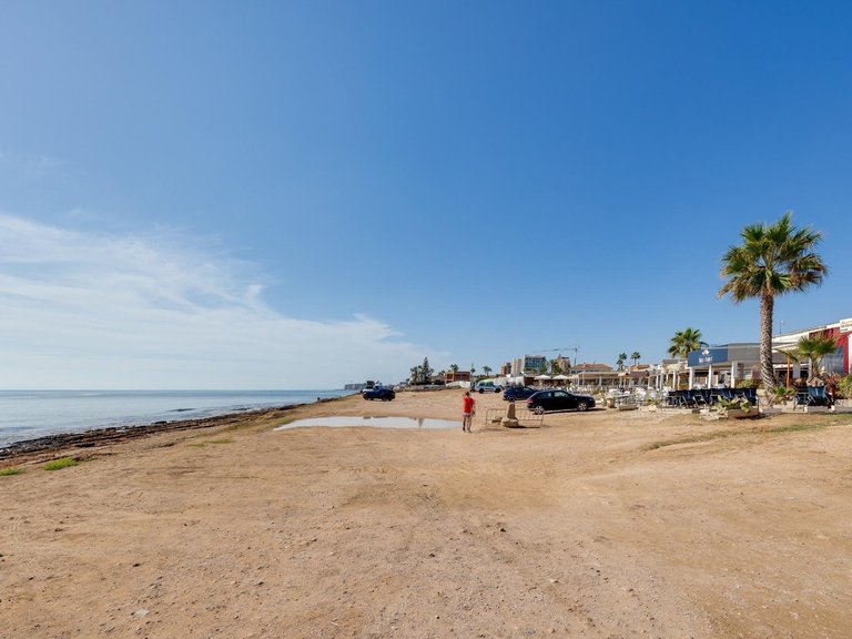 Penthouse for Sale in Playa de los Naufragos, Torrevieja, Alicante 40
