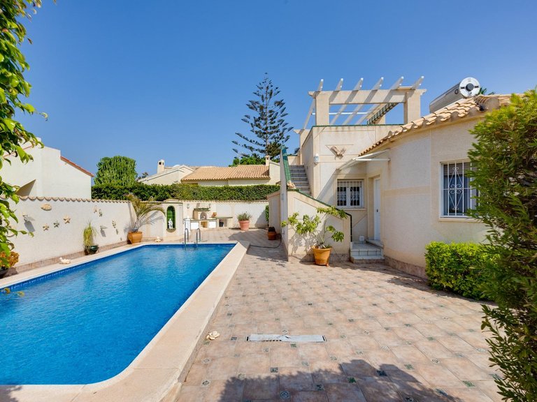 Villa for Sale in La Florida, Orihuela Costa, Alicante 4
