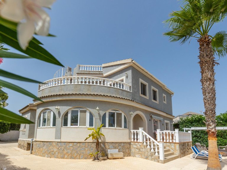 Villa for Sale in Costa Blanca San Fulgencio, Alicante 2