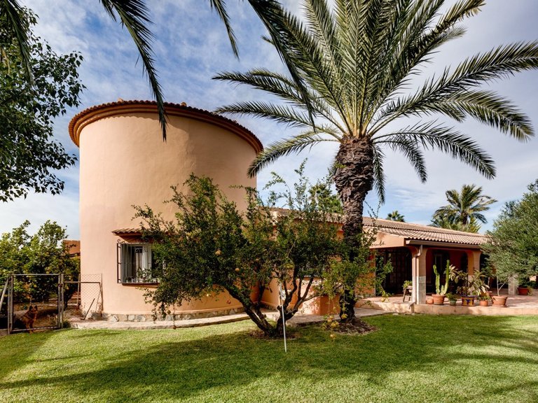 Villa for Sale in Costa Blanca Torrevieja, Alicante 10