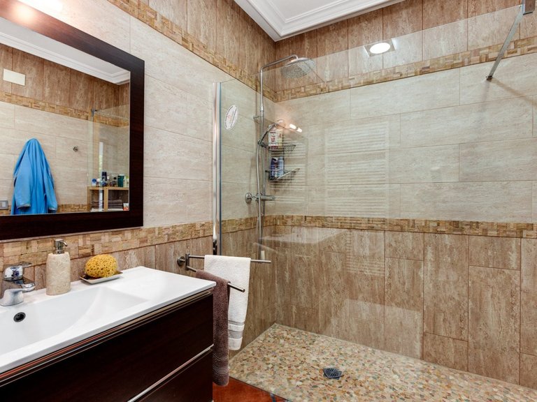 Villa for Sale in Costa Blanca Torrevieja, Alicante 42
