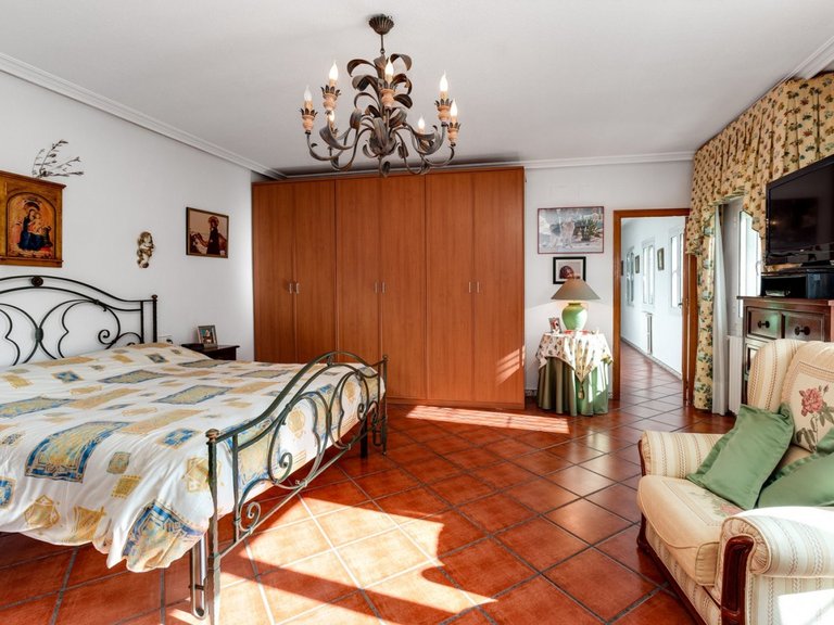 Villa for Sale in Costa Blanca Torrevieja, Alicante 44