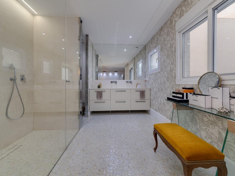 Apartment for Sale in Costa Blanca Torrevieja, Alicante 25