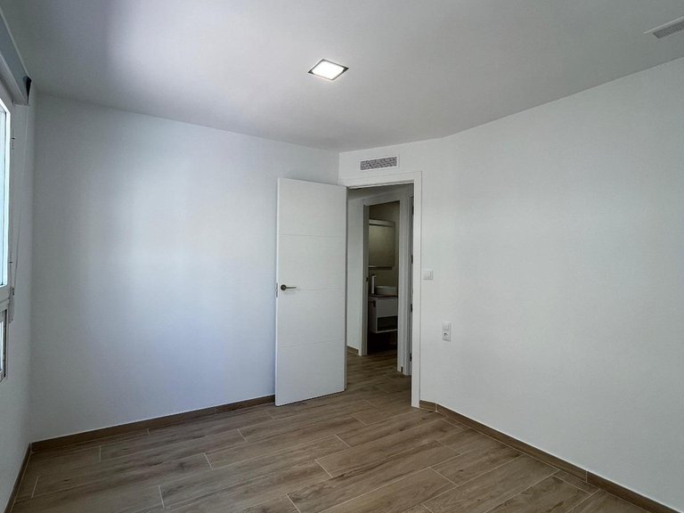 Apartment for Sale in Costa Blanca Torrevieja, Alicante 12