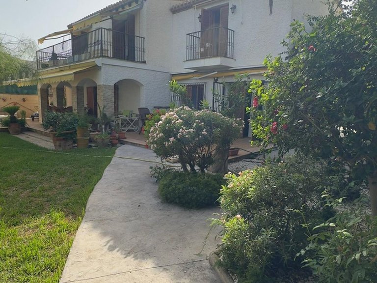 Villa for Sale in Costa Blanca Orihuela Costa, Alicante 1