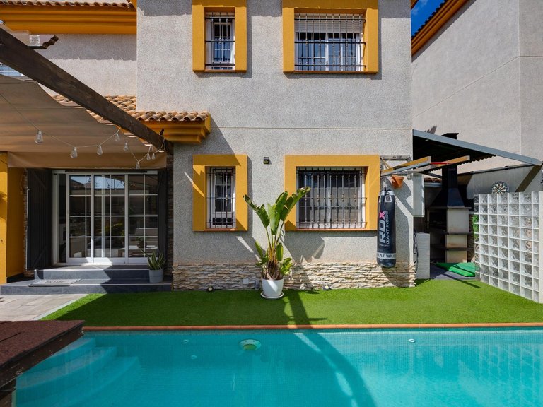 Villa for Sale in Costa Blanca Los Montesinos, Alicante 2