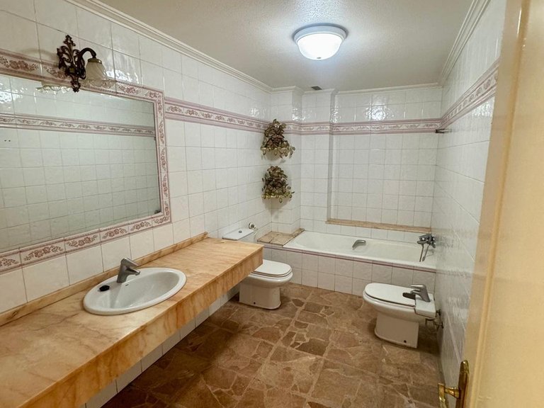 Apartment for Sale in Costa Blanca Torrevieja, Alicante 17