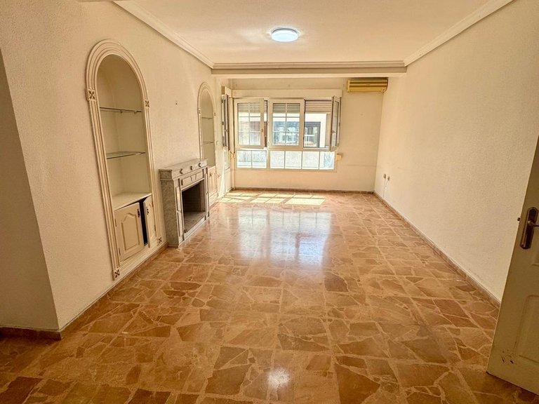 Apartment for Sale in Costa Blanca Torrevieja, Alicante 2