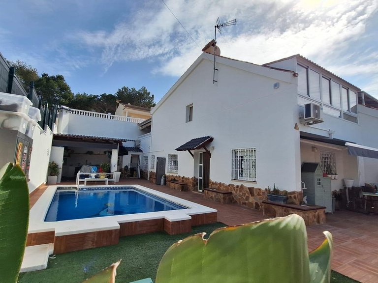Villa for Sale in Costa Blanca Torrevieja, Alicante 2