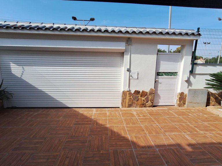 Villa for Sale in Costa Blanca Torrevieja, Alicante 34