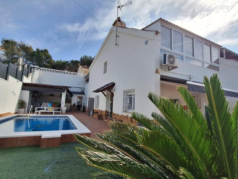 Villa for Sale in Costa Blanca Torrevieja, Alicante 4
