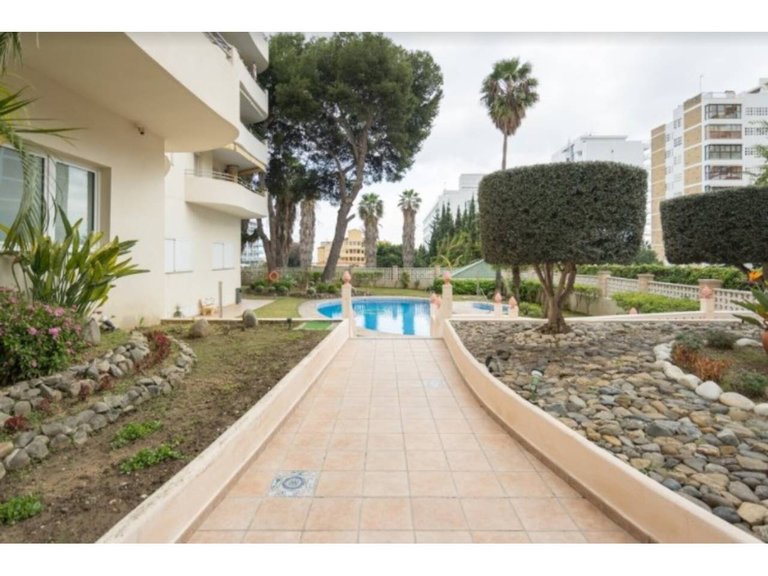 Apartment  for sale in Benalmádena, Malaga 26