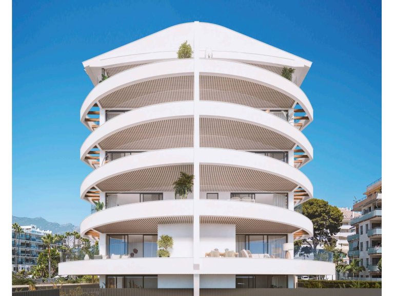 Apartment  for sale in Benalmádena, Malaga 2