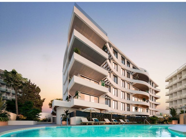 Apartment  for sale in Benalmádena, Malaga 1