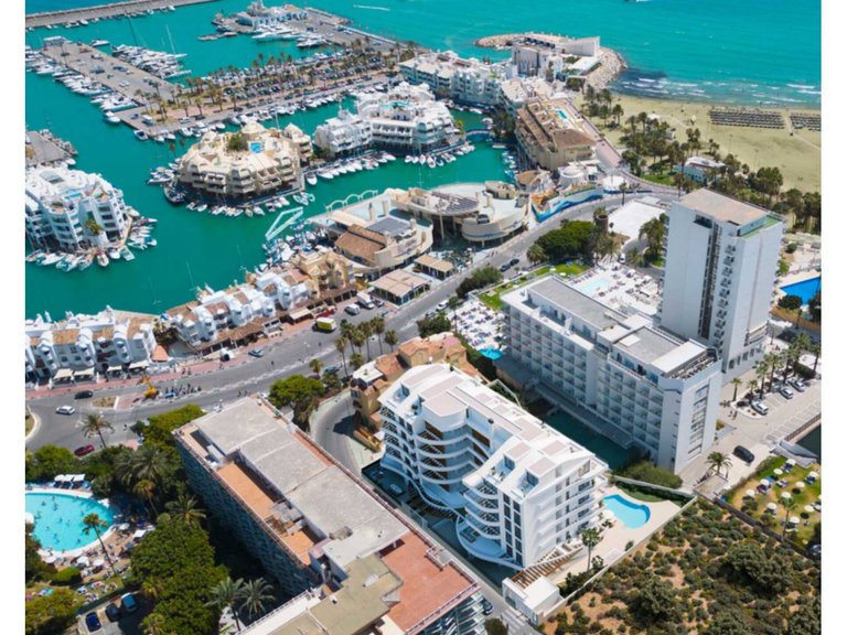 Apartment  for sale in Benalmádena, Malaga 3