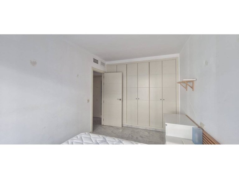 Apartment  for sale in Benalmádena, Malaga 13