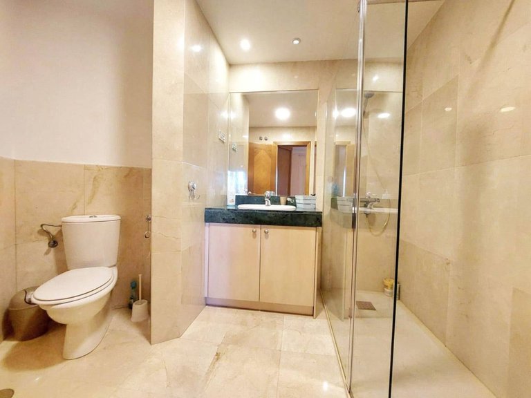 Apartment  for sale in Benalmádena, Malaga 9