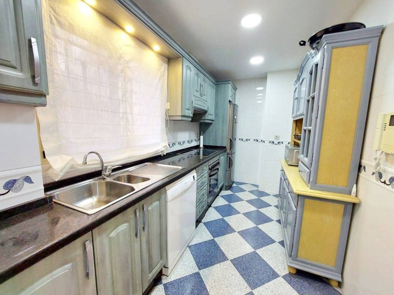 Apartment  for sale in Benalmádena, Malaga 19
