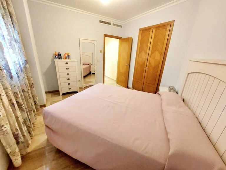Apartment  for sale in Benalmádena, Malaga 16