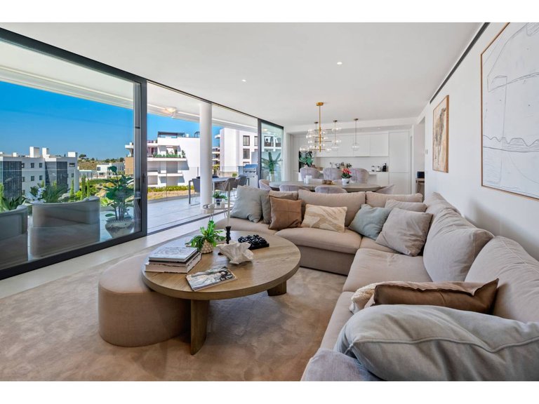 Apartment  for sale in Fuengirola, Malaga 2