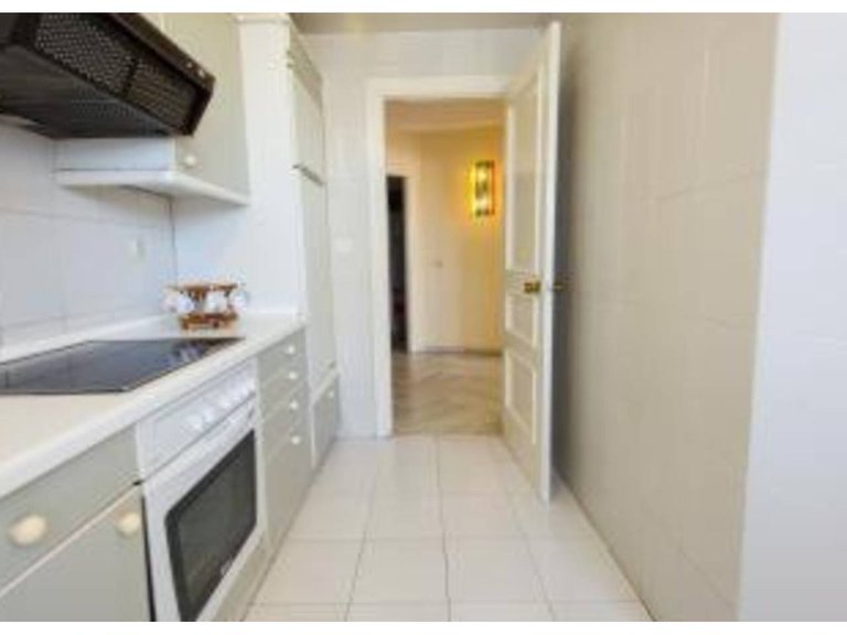 Apartment  for sale in Benalmádena, Malaga 10