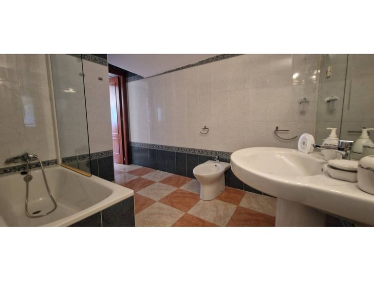 Apartment  for sale in Benalmádena, Malaga 5