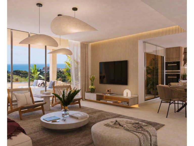 Apartment  for sale in Benalmádena, Malaga 2