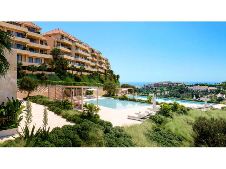 Apartment  for sale in Benalmádena, Malaga 1