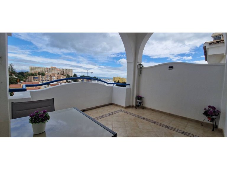 Apartment  for sale in Benalmádena, Malaga 12