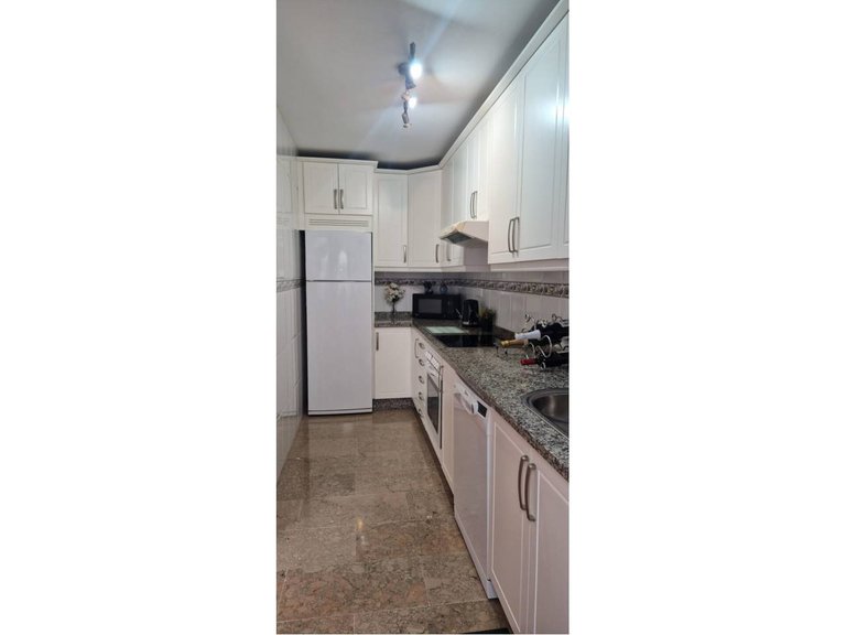 Apartment  for sale in Benalmádena, Malaga 11