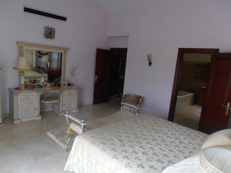 Villa  for sale in Benalmádena, Malaga 36