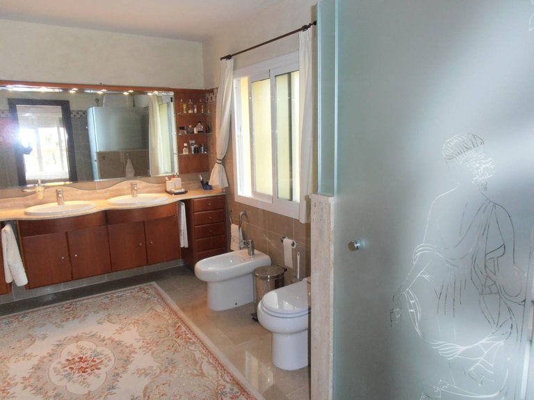 Villa  for sale in Benalmádena, Malaga 40