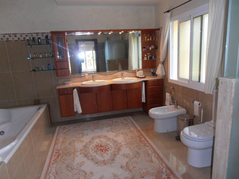 Villa  for sale in Benalmádena, Malaga 41